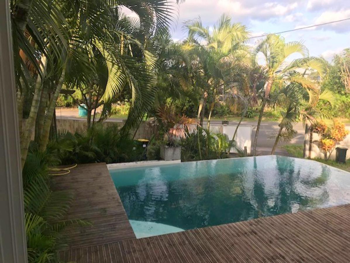 Grande Maison Avec Jardin Et Piscine A Сен-Жозеф Экстерьер фото